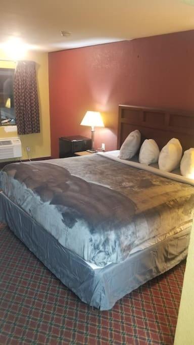 סטילווטר Hotel 2 Queen Beds Hotel Room 106 Wi-Fi Booking מראה חיצוני תמונה
